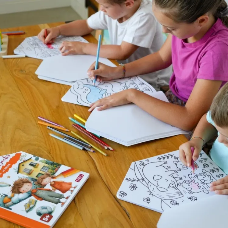 Colouring Books. La casa