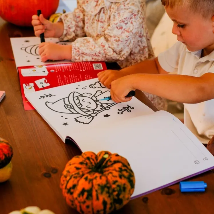 Let's Colour. Halloween