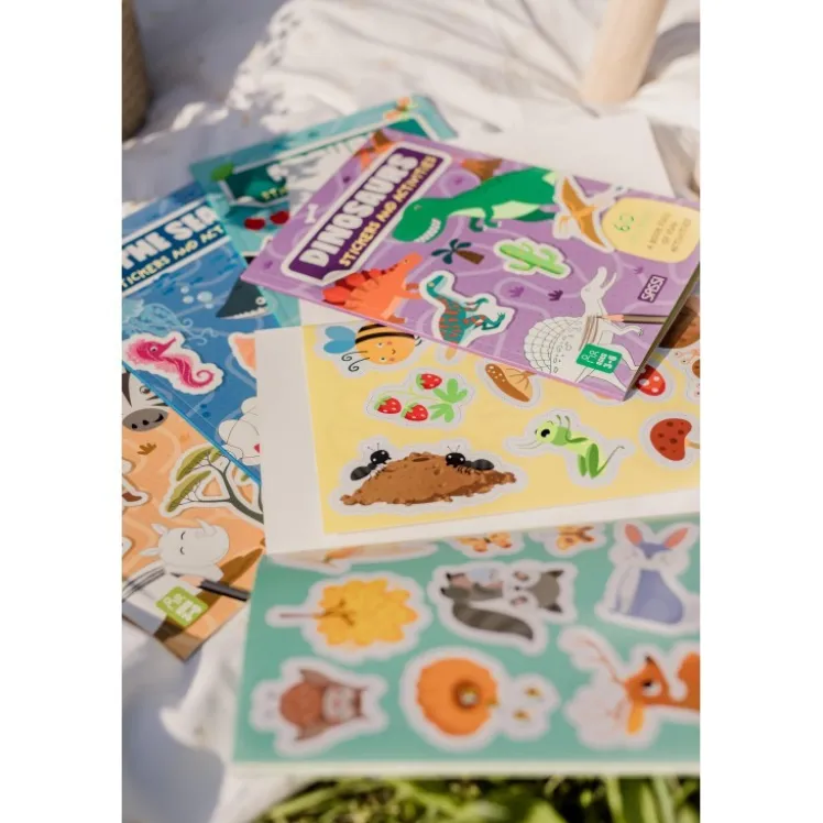 Stickers e attività. I dinosauri